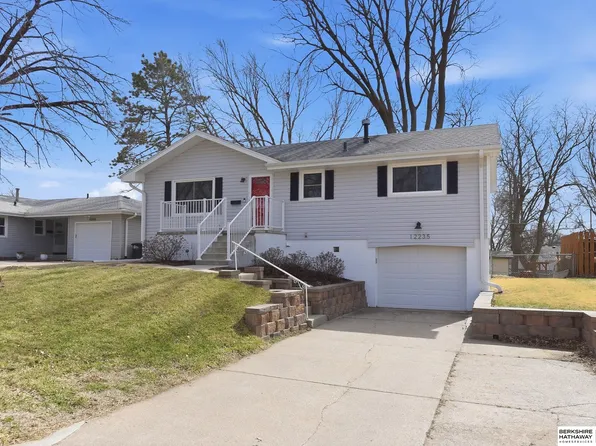 12235 Ohern St, Omaha, NE 68137