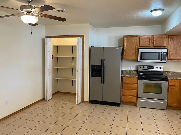 713 Ruggeri Dr — Photo 2