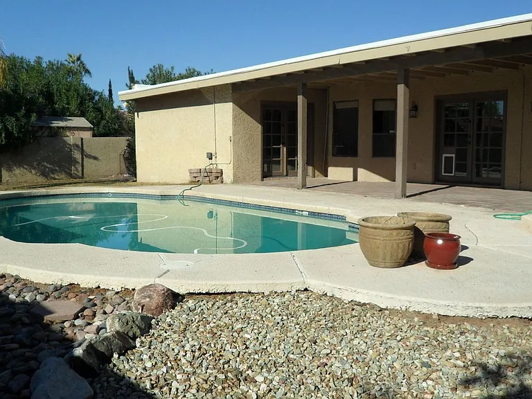 6935 E Hearn Rd — Photo 6