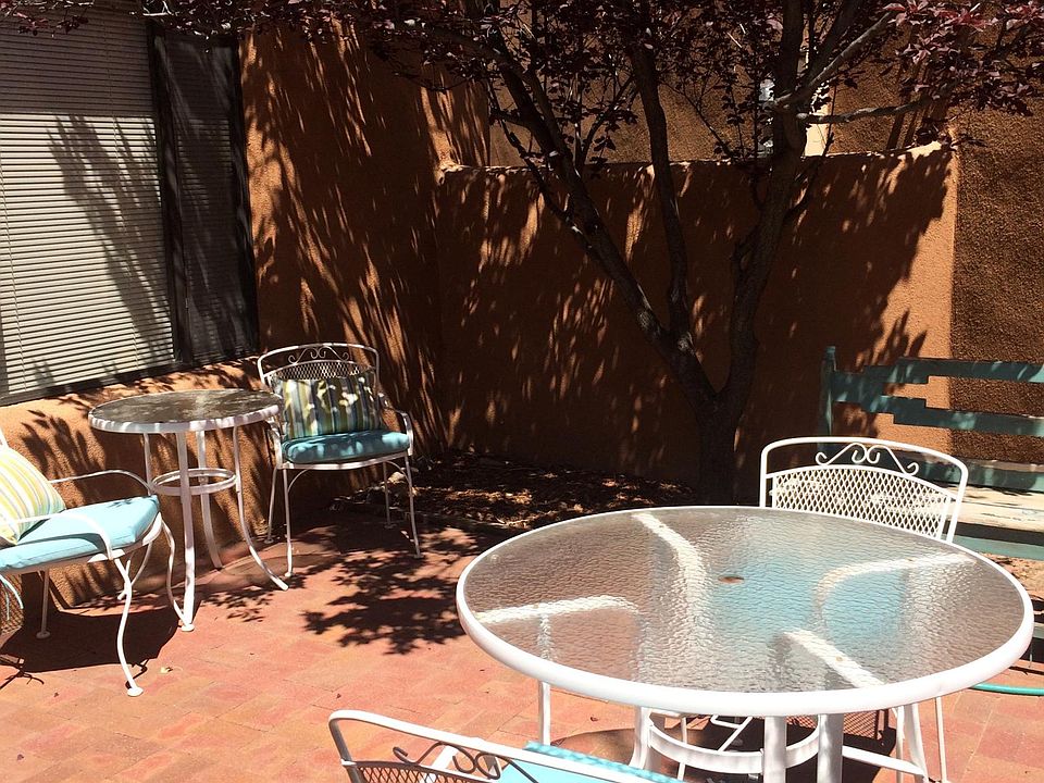 Courtyard-Patio Furniture included