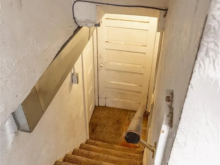 840 N Emerson St #6 — Photo 2