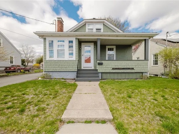 542 Walcott St, Pawtucket, RI 02861