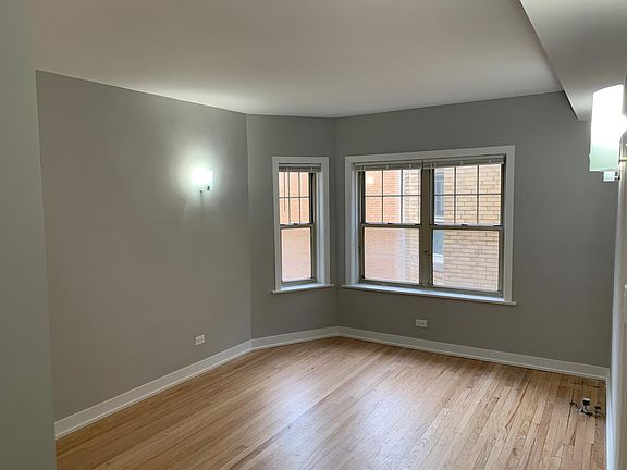 4th image of 6232 N Mozart St #3E