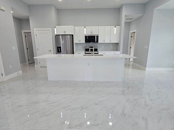 5th image of 2738 Santa Barbara Blvd N