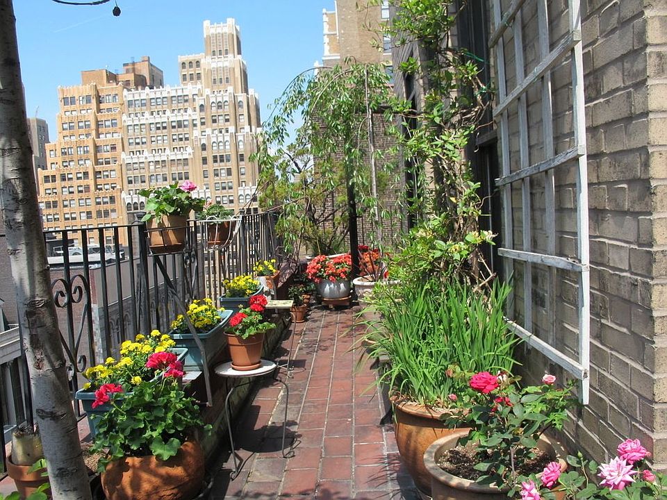 1st image of 241 W 36th St APT 15F