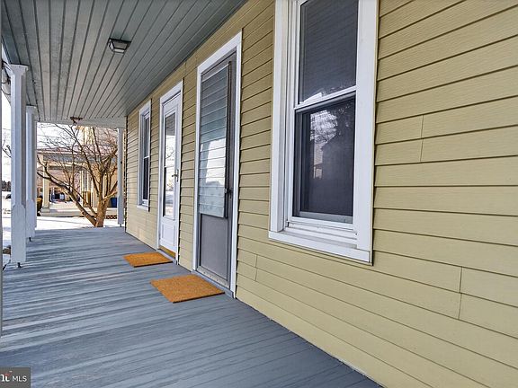 5th image of 3320 River Rd