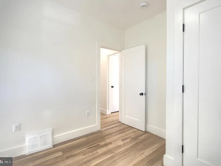 123 Park Ave — Photo 15