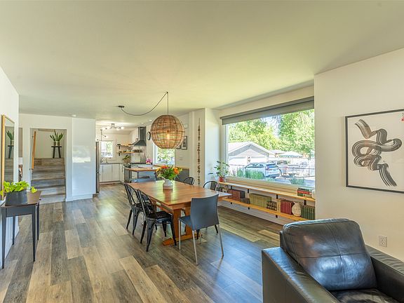 3rd image of 540 Pine Ave
