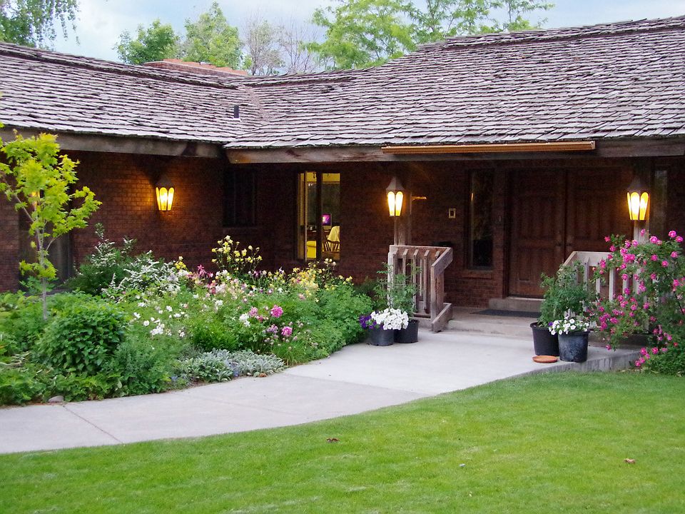 1st image of 449 Rolling Hills Dr