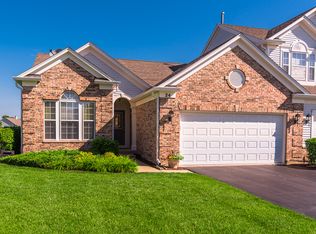 24 Twickenham Ct, Algonquin, IL 60102