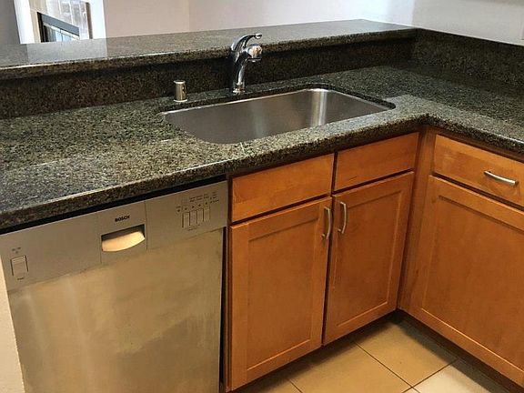 5th image of 300 Murchison Dr APT 101