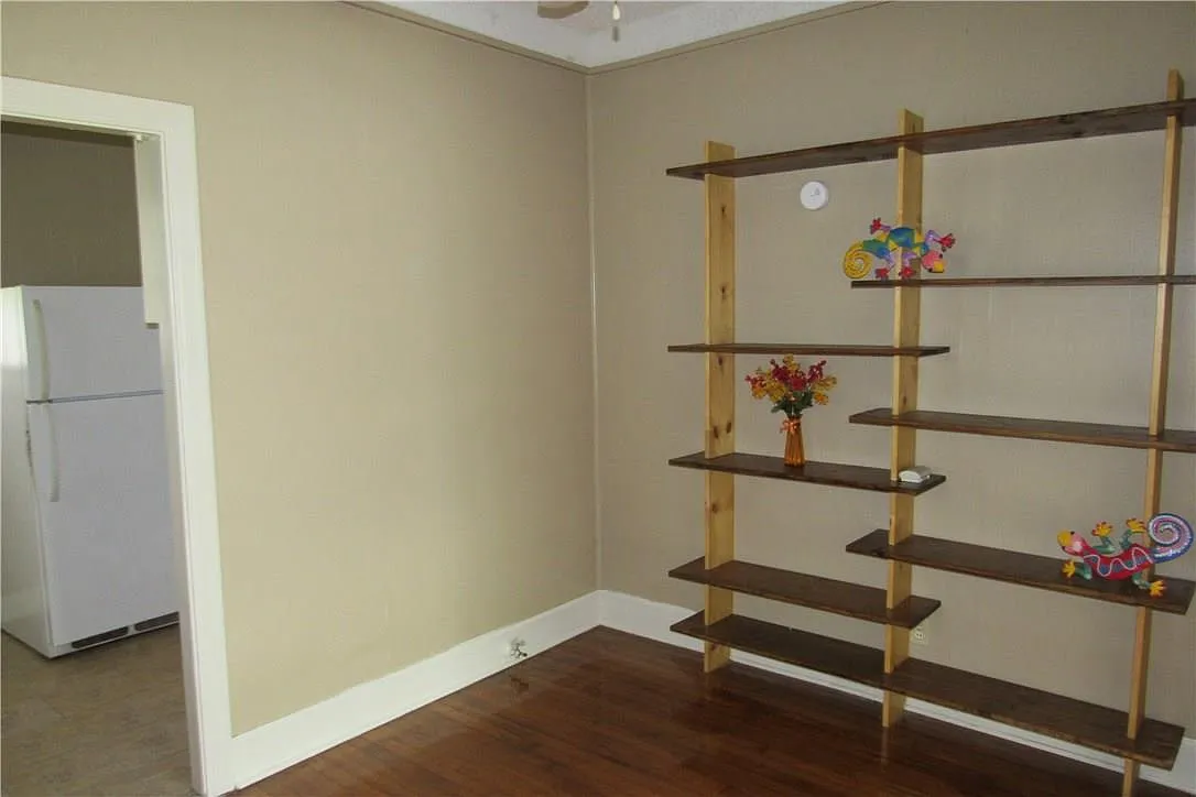 2 bed, 1.0 bath, 692 sqft, $2,050 — Photo 4