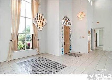 3rd image of 1004 SE Kitching Cove Ln