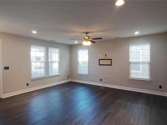 3rd image of 342 Harmony Dr