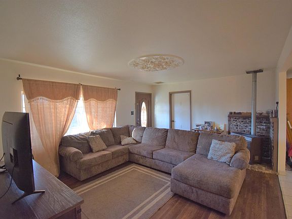 3rd image of 12504 Forester Ave
