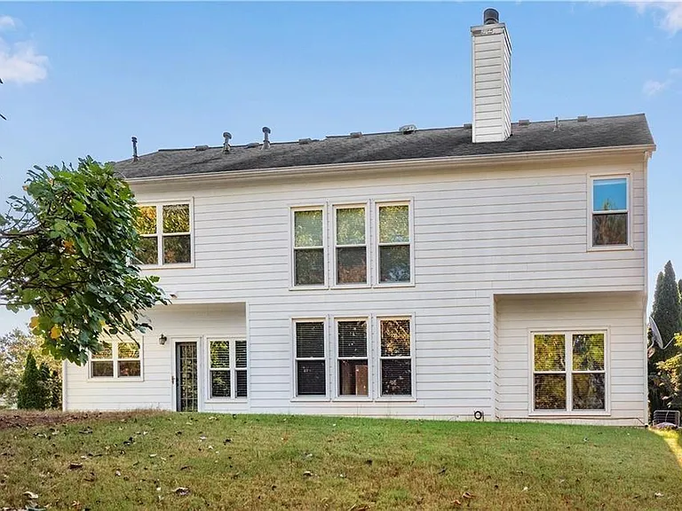 11380 Crossington Rd — Photo 2