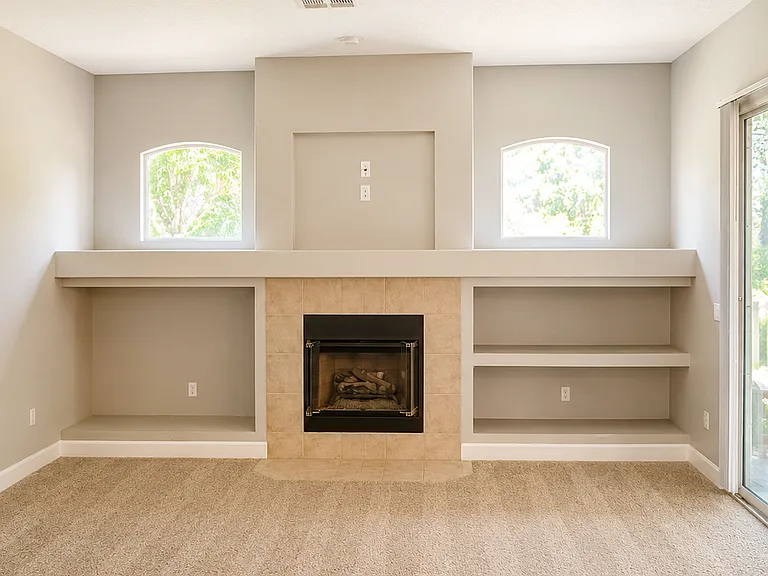 153 Oak Common Ave — Photo 6
