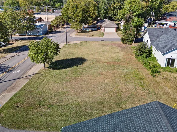 112 W H St #6, Russellville, AR 72801