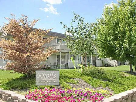Knolls Apartments — Photo 3