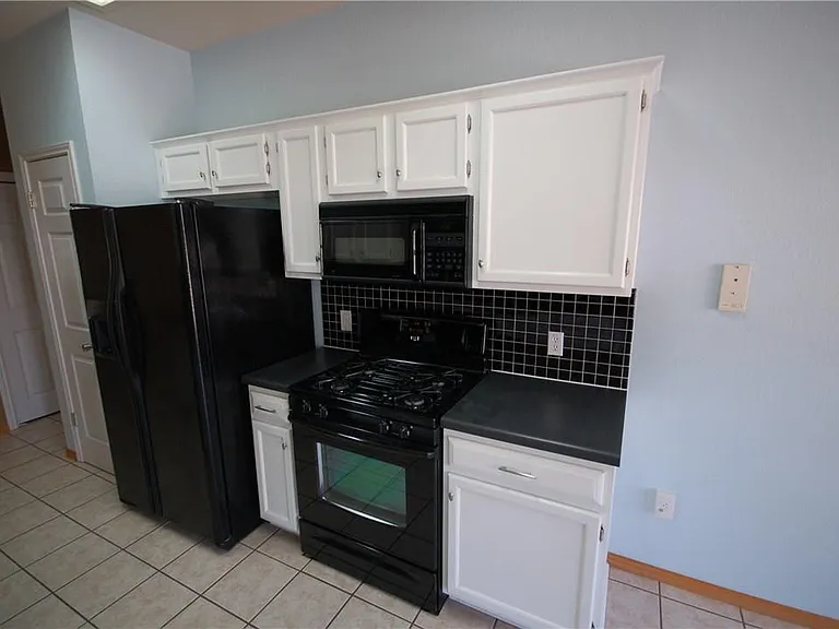 1202 Pathfinder Way — Photo 5