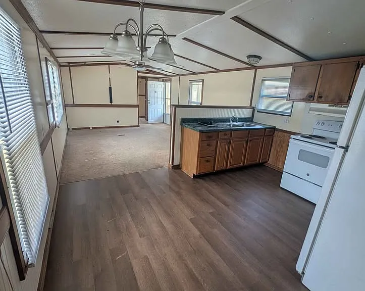 2060 Winston Rd #22 — Photo 4