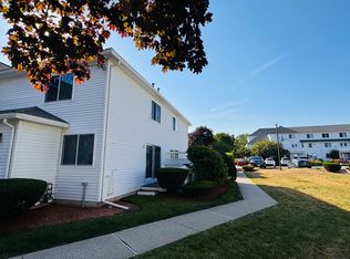 360 Littleton Rd Unit H20, Chelmsford, MA 01824