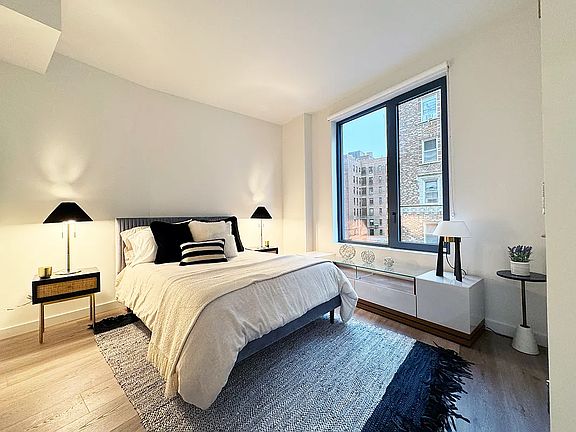 3rd image of 55 Dash Pl Penthouse 1