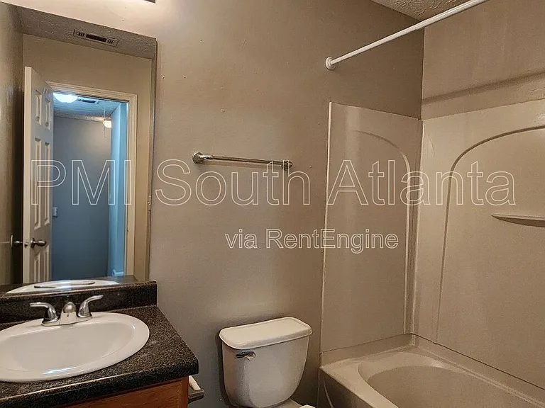 1749 Carrington Dr — Photo 16