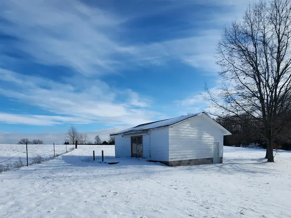 S 28th Ave #C, Shelby, MI 49455