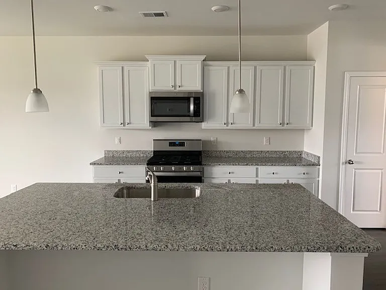 5025 Magnolia Village Way — Photo 13