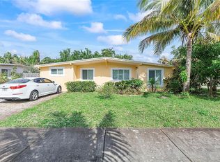 1621 NE 42nd Ct, Pompano Beach, FL 33064