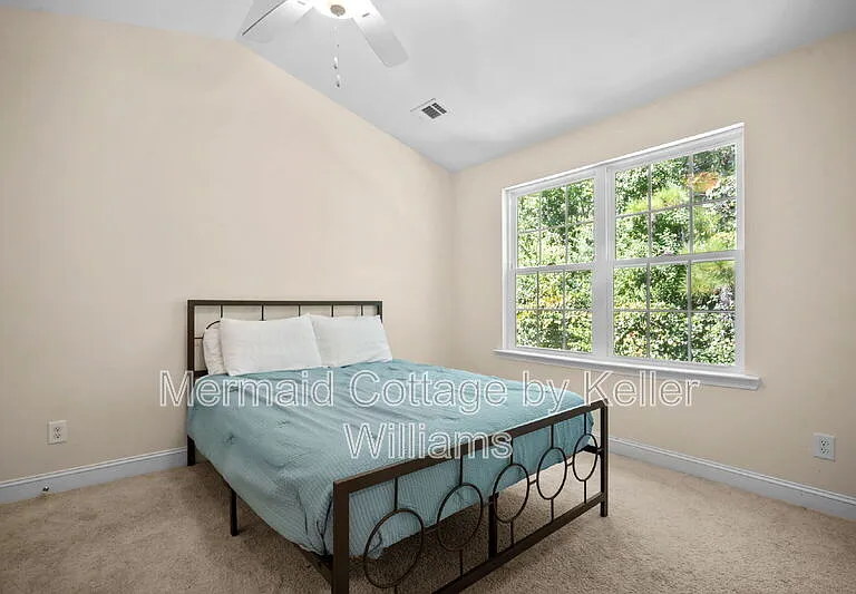 222 Admiration Ave — Photo 2