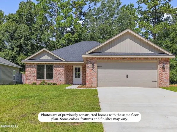 113 Wood Oaks Ct, Picayune, MS 39466