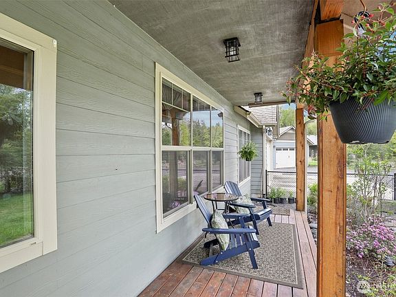 5th image of 230 Riley Court