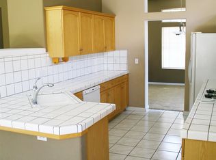 5550 W Bluff Ave, Fresno, CA 93722