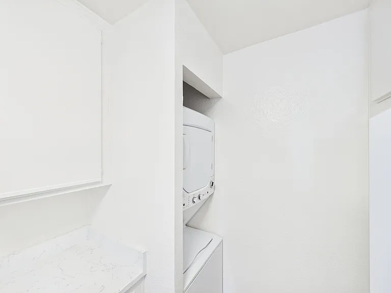 Available Apartment in North Park — Photo 16