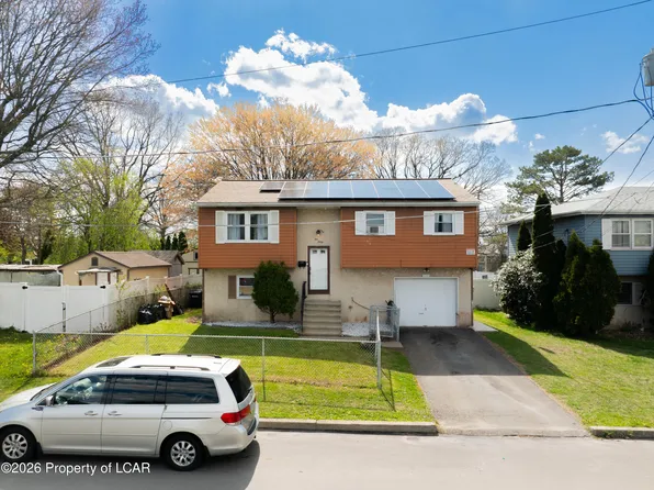1030 N Lincoln St, Hazleton, PA 18201
