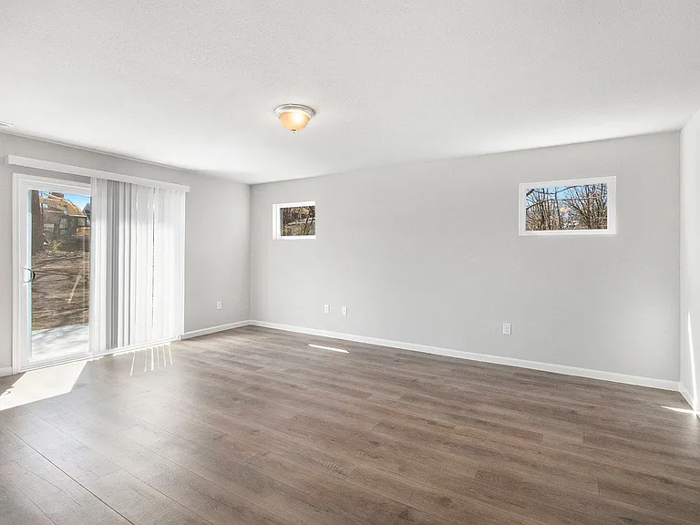 1302 Forest Valley Dr — Photo 11