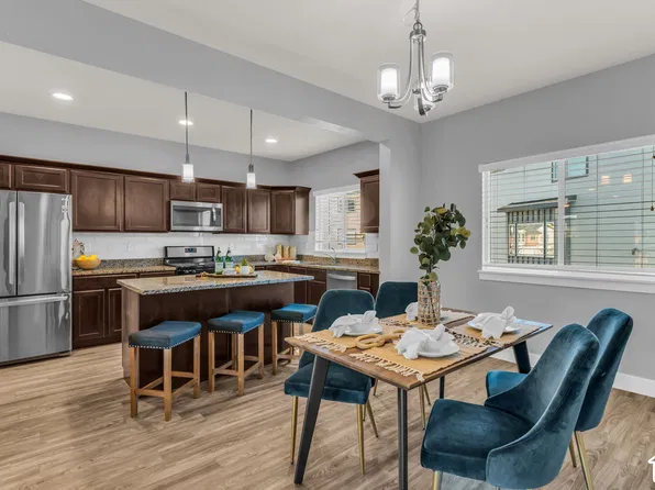 594 W Life Dr, Bluffdale, UT 84065