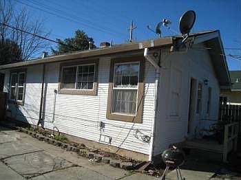 2nd image of 418 W 10th St
