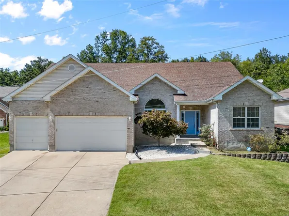 3313 Baumgartner Rd, Saint Louis, MO 63129