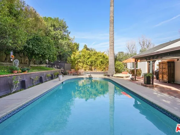 5507 Van Noord Ave, Van Nuys, CA 91401