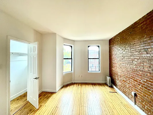 Rented by Pear NYC LLC | media 8