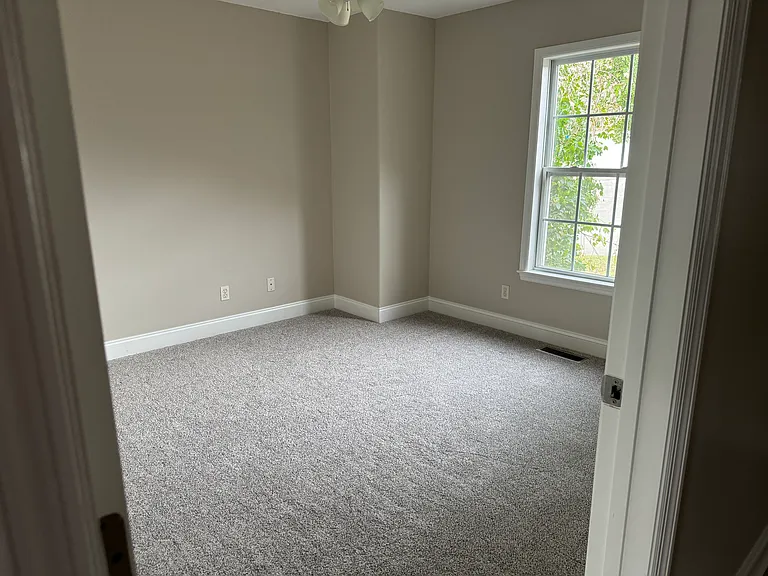 128 Medinah Cir — Photo 8