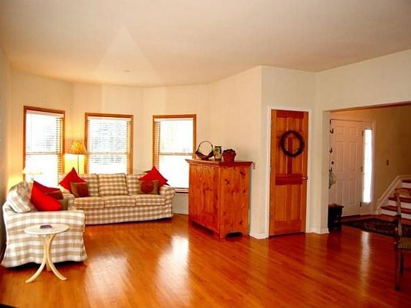 2nd image of 951-4 S Lake Shore Dr