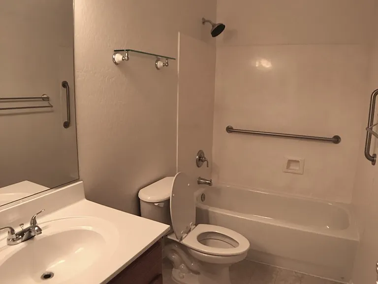 17584 W Acacia Ct — Photo 17