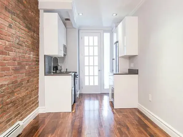 124 Ridge Street 6 image 2 of 8