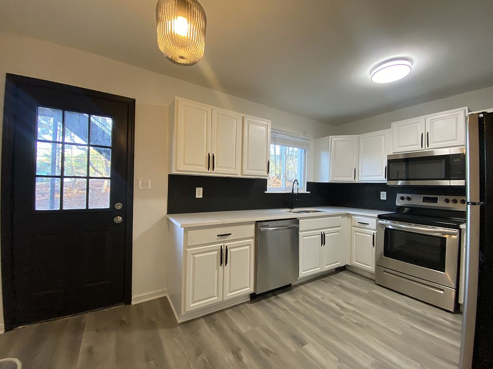 1st image of 740 Mozley Dr SE #11570853