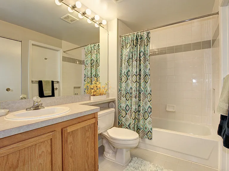 Strathmore Court at White Flint — Photo 9