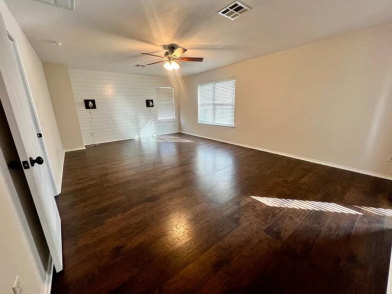 Large bedroom with bathroom suite and walk in closet